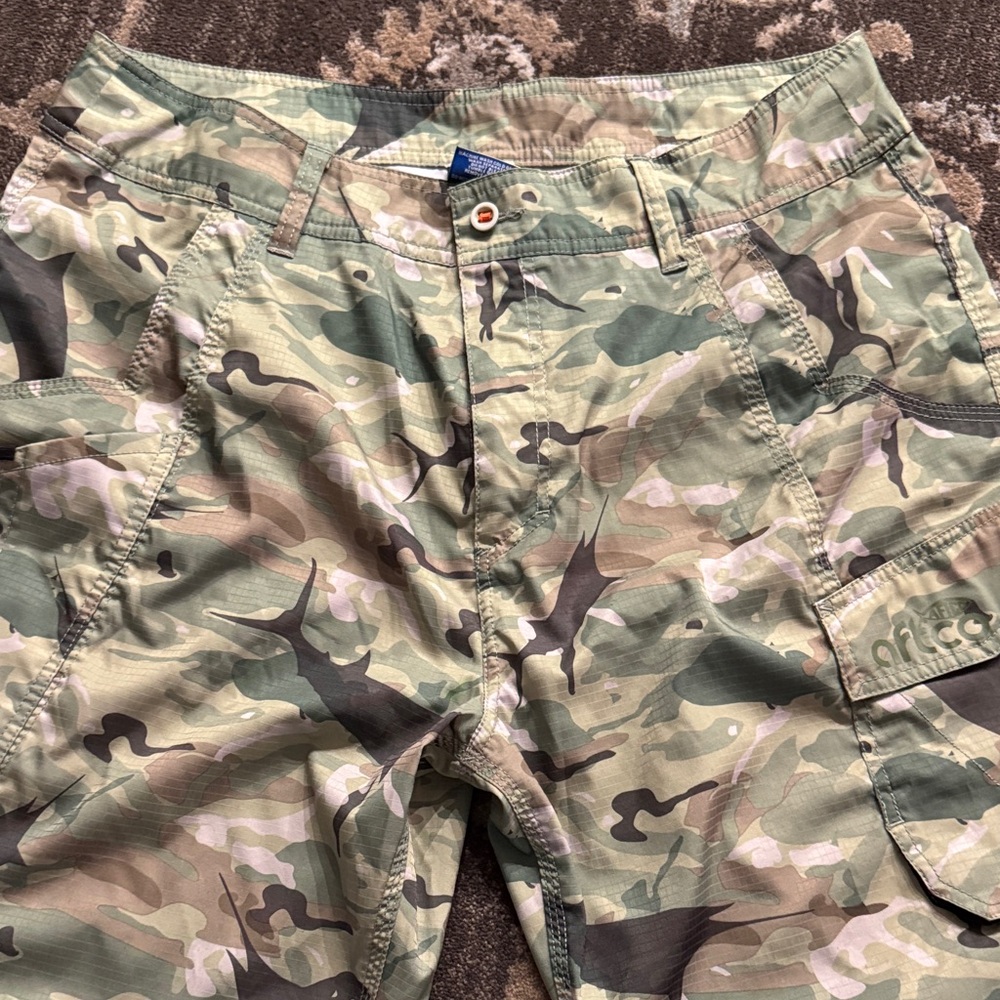 AFTCO Green Camouflage Cargo Shorts